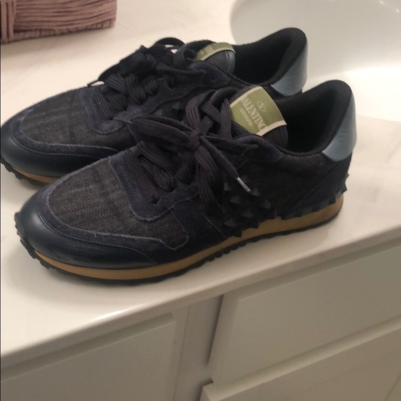 Valentino sneaker store - Picture 3 of 4